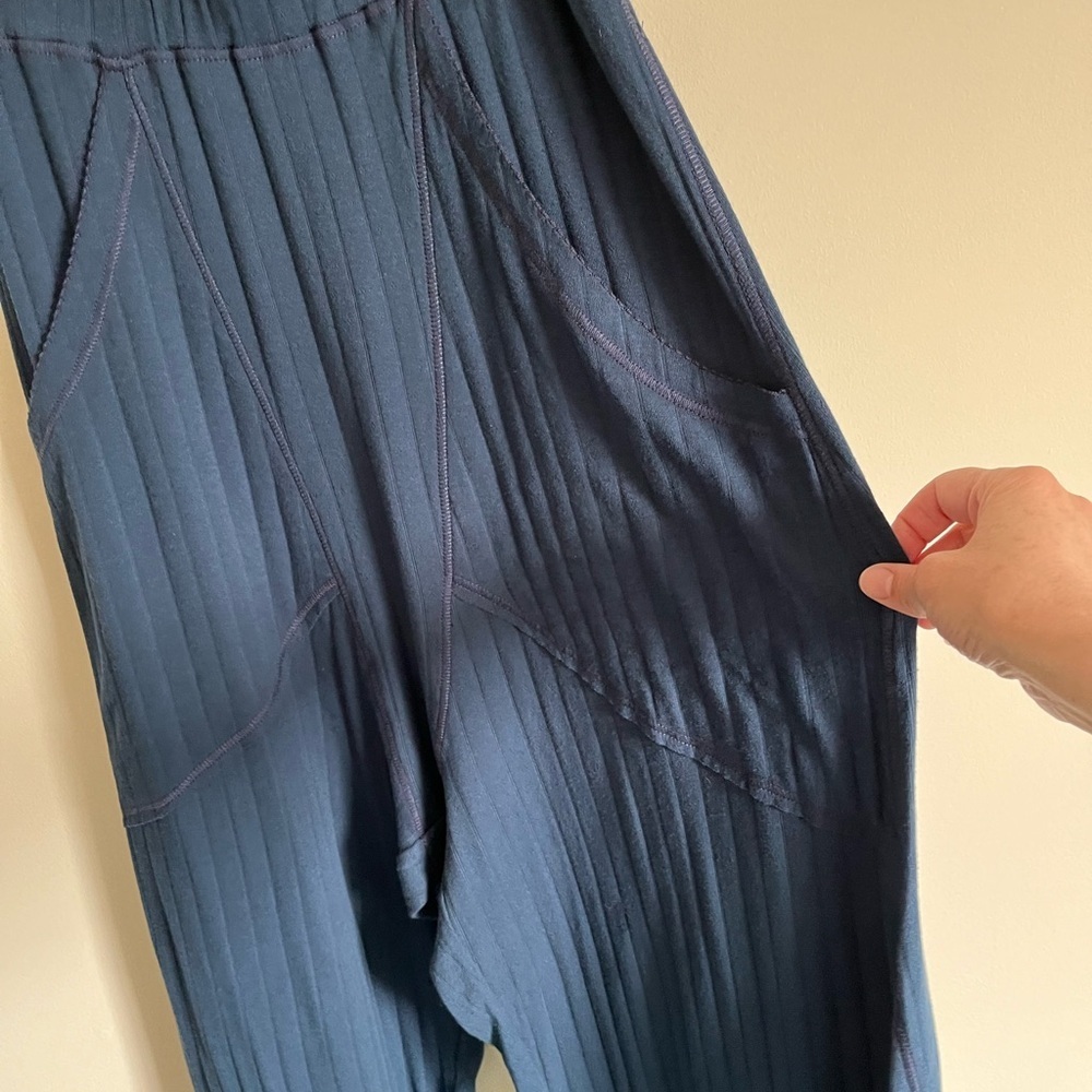 Free People Intimately Coffee Chat Joggers Soft Comfy BLUE Cotton Sz Medium NWOT - Picture 6 of 14